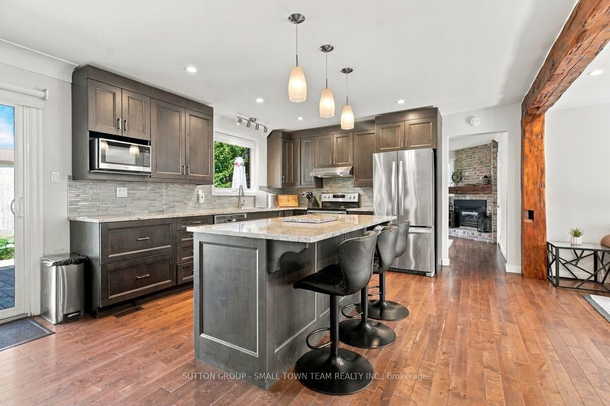 74399 Cardinal Court • Bluewater, ON photo 8