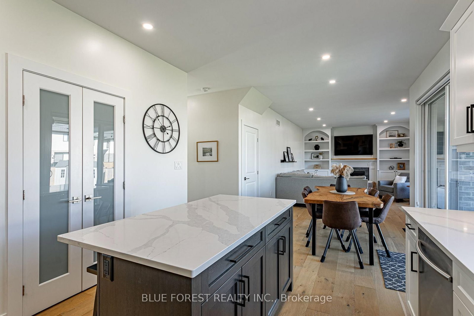 106 Spencer Avenue • Lucan Biddulph, ON photo 14