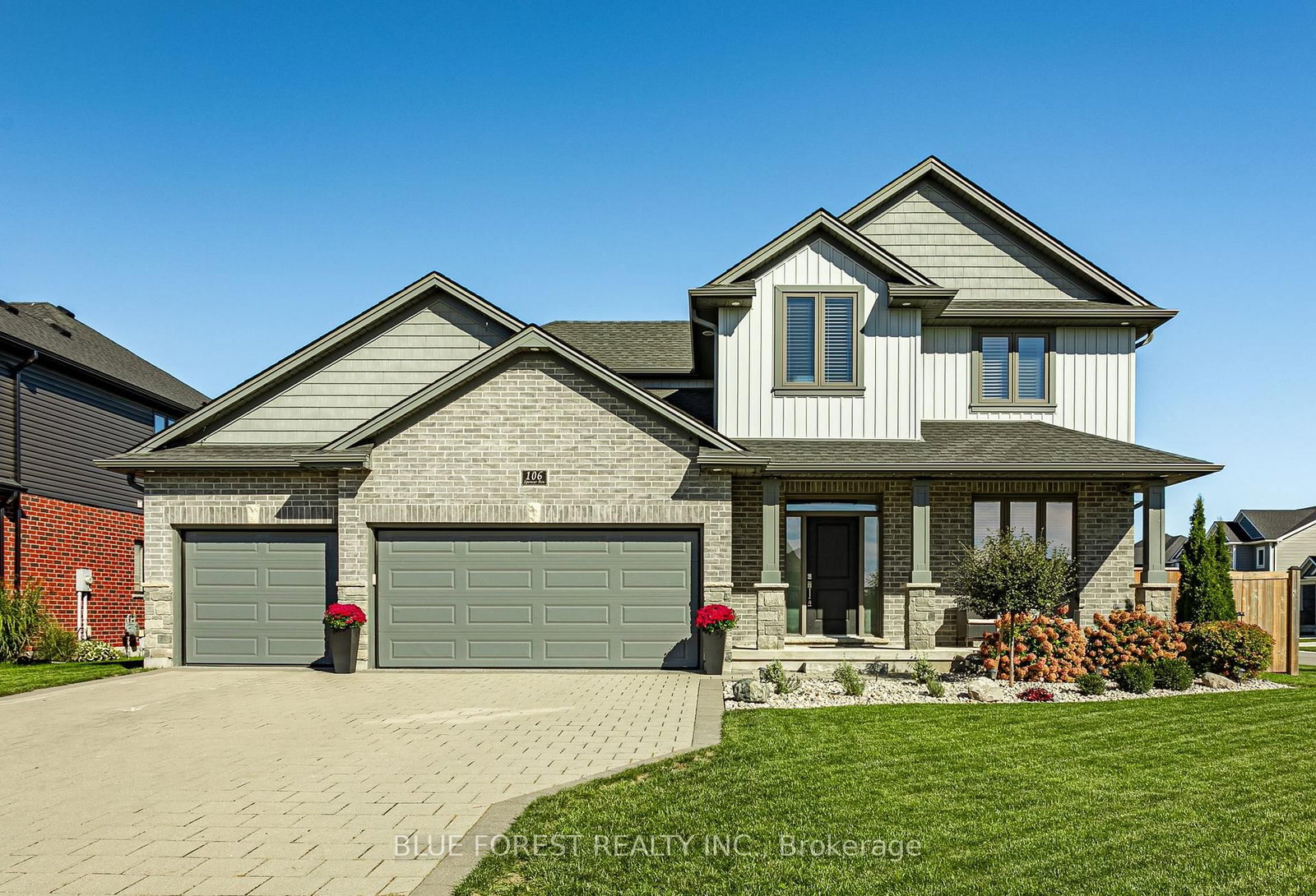 Detached House for sale at 106 Spencer Avenue, Lucan Biddulph, Ontario, N0M 2J0 - Lucan - MLS: X13827770