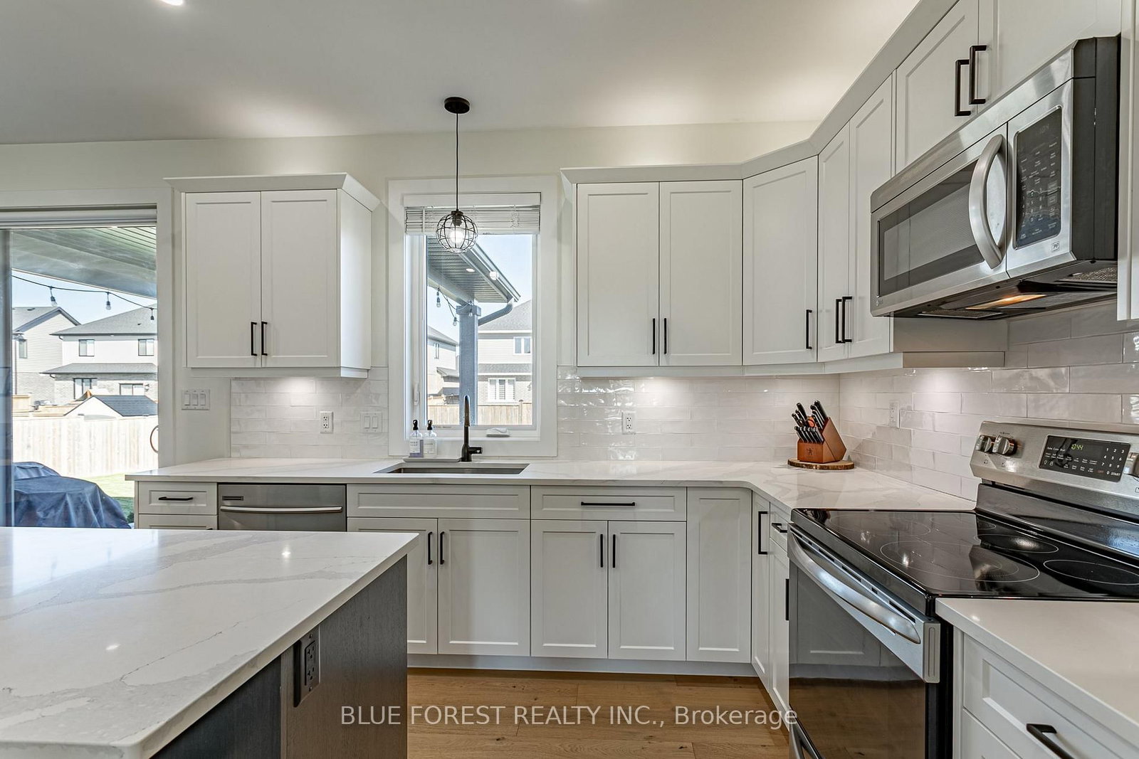 106 Spencer Avenue • Lucan Biddulph, ON photo 16