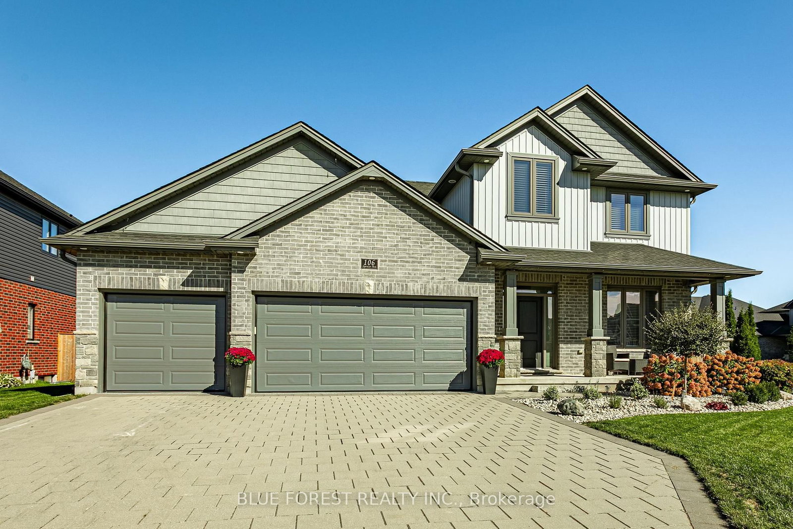106 Spencer Avenue • Lucan Biddulph, ON photo 2