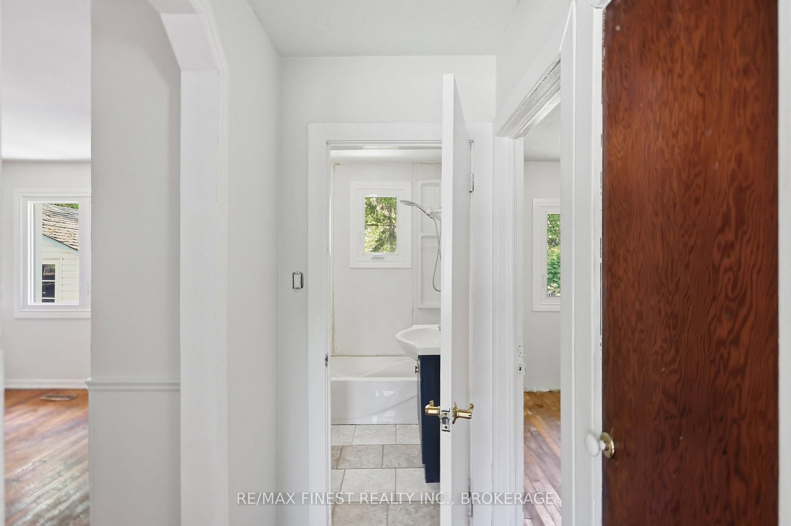 734 Portsmouth Avenue • Kingston, ON photo 17