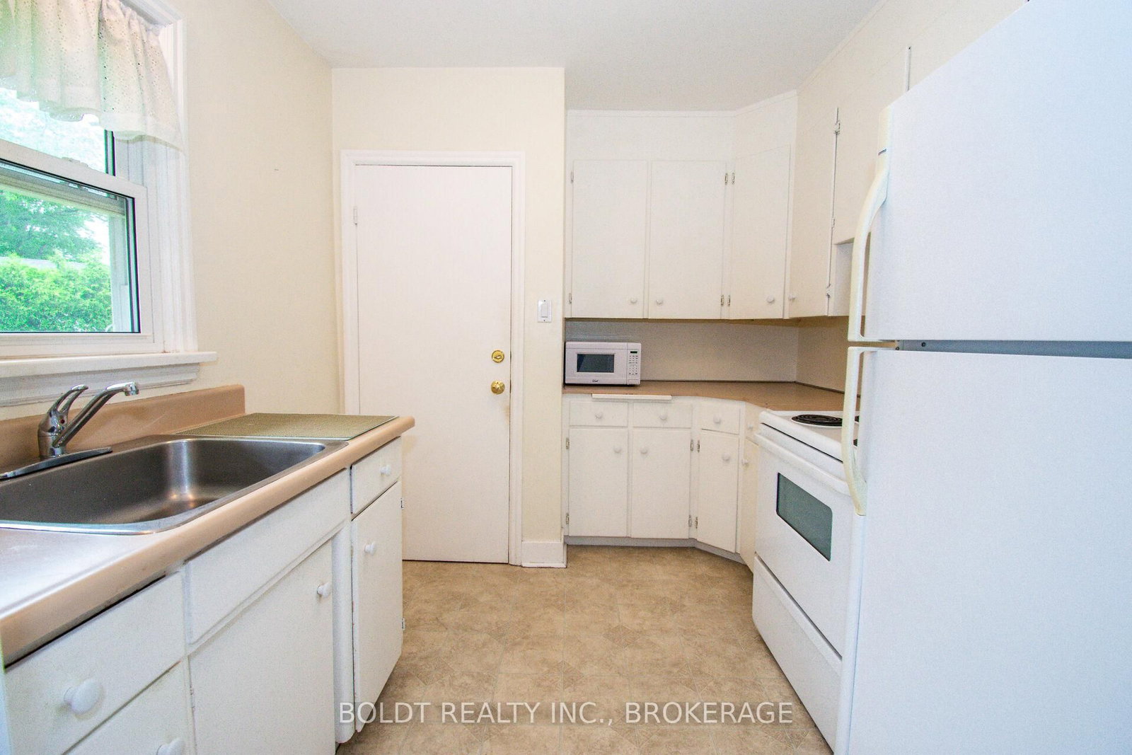 25 Elm Ridge Drive • St. Catharines, ON photo 9