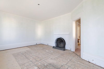 201 Clothier West Street • North Grenville, ON photo 8
