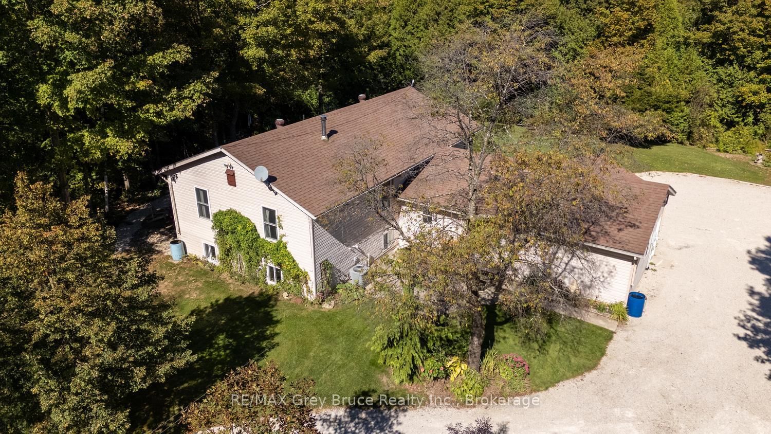 135 North Diagonal • South Bruce Peninsula, ON photo 48