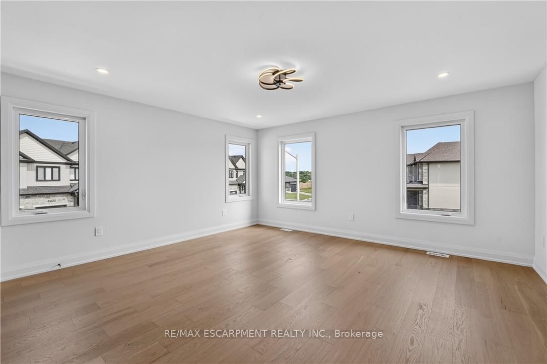 8905 Angie Drive • Niagara Falls, ON photo 39