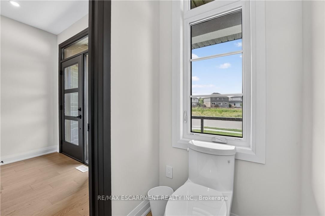 8905 Angie Drive • Niagara Falls, ON photo 8