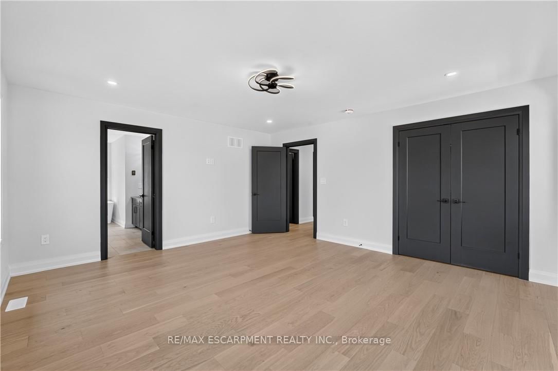 8905 Angie Drive • Niagara Falls, ON photo 40