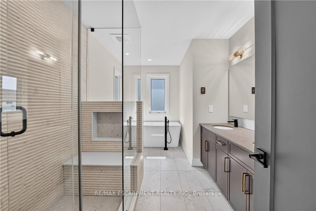 8905 Angie Drive • Niagara Falls, ON photo 41