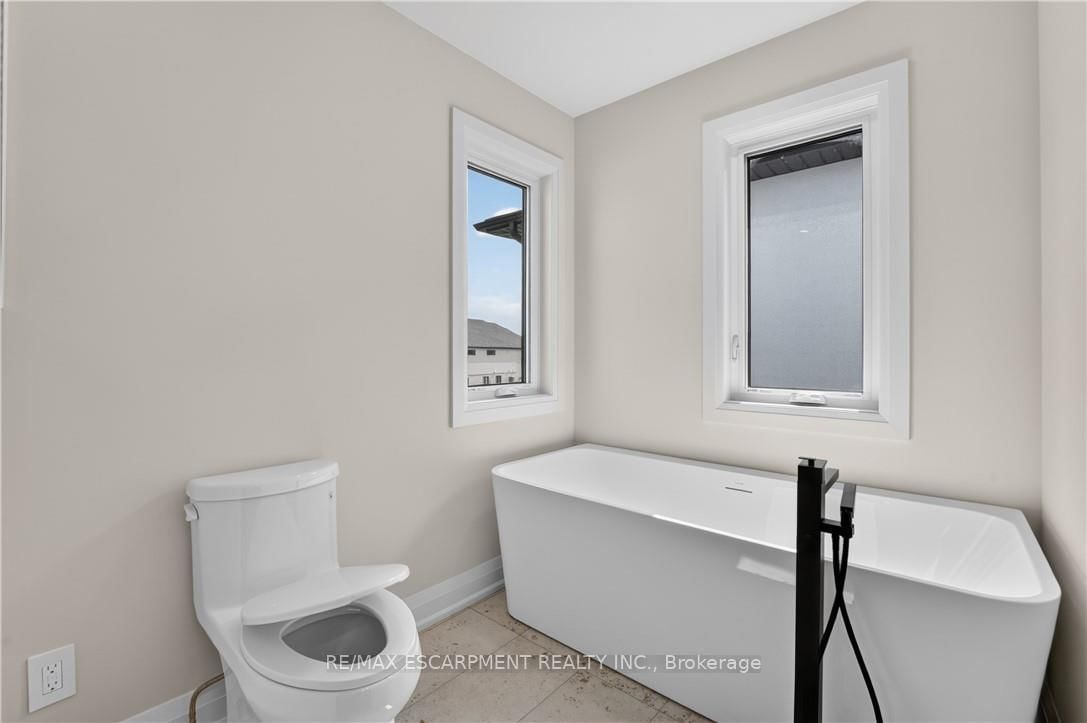 8905 Angie Drive • Niagara Falls, ON photo 43
