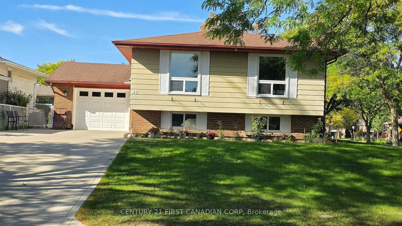 45 Locust Crescent • London South, ON photo 2