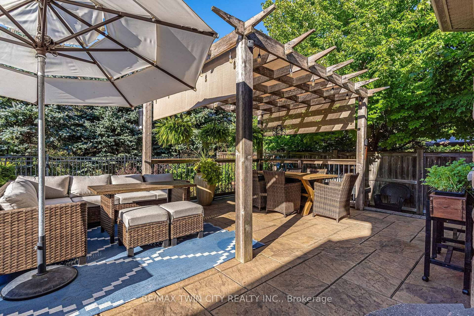 308 Deer Ridge Drive • Kitchener, ON photo 37
