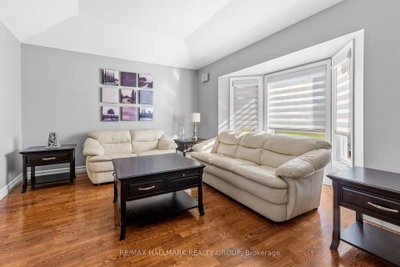 1240 Arbuste Avenue • Ottawa, ON photo 7