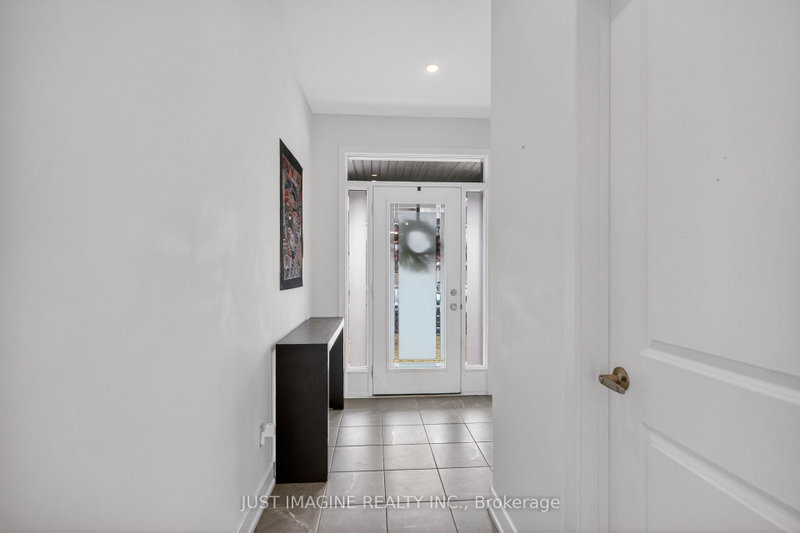 311 Ibanez Walk photo 4