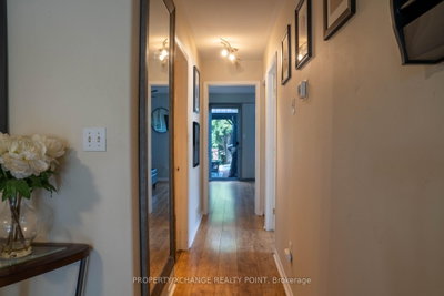 814 PEACHWOOD Street • Kingston, ON photo 7