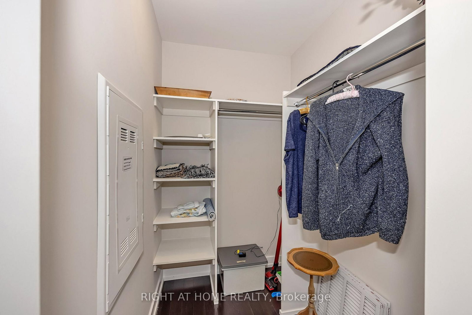 330 Titan Private • #203 • Ottawa, ON photo 27