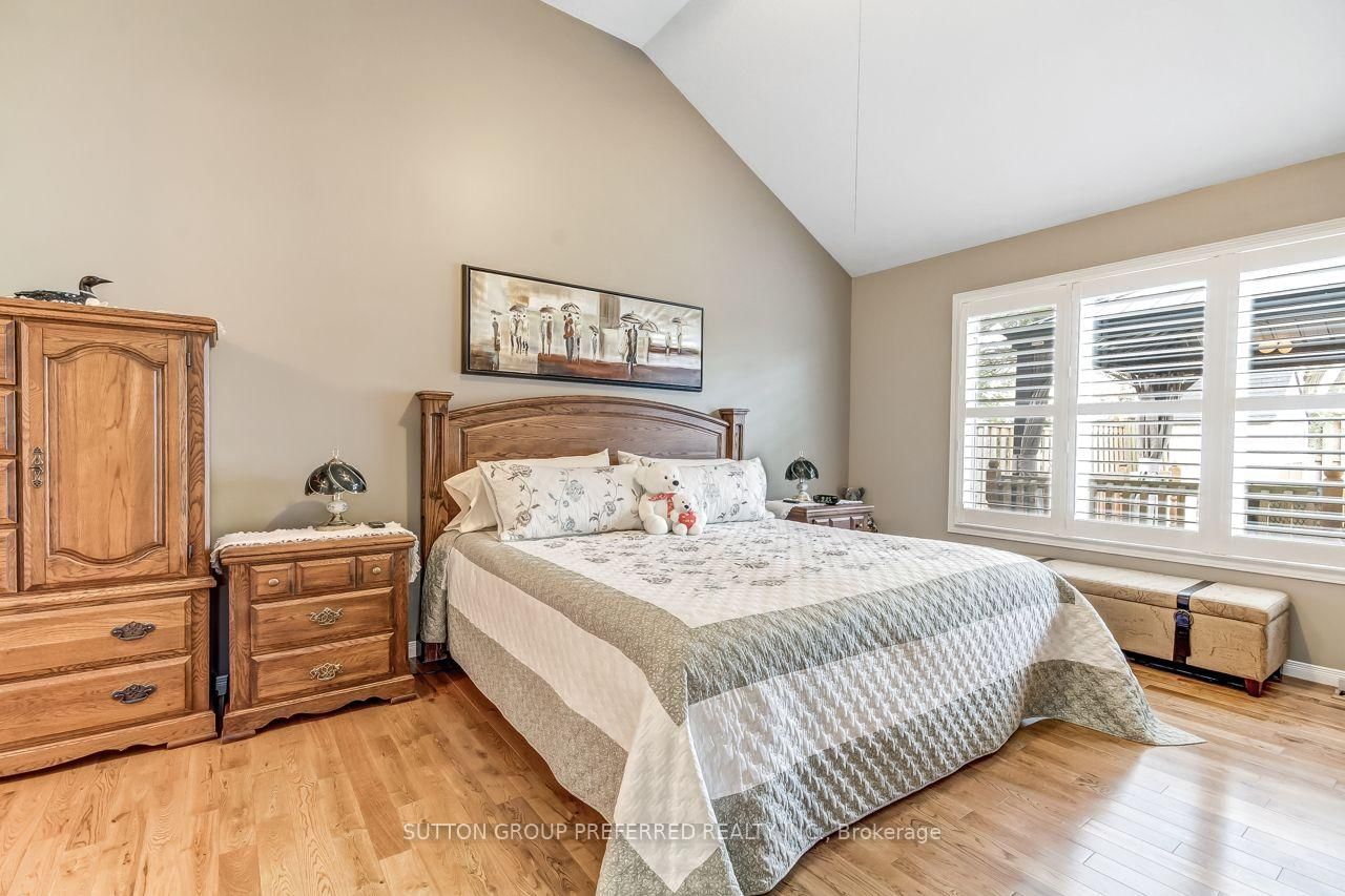 857 Silversmith Street • London North, ON photo 10