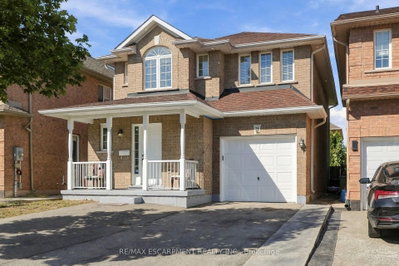 31 Peachwood Crescent • Hamilton, ON photo 2