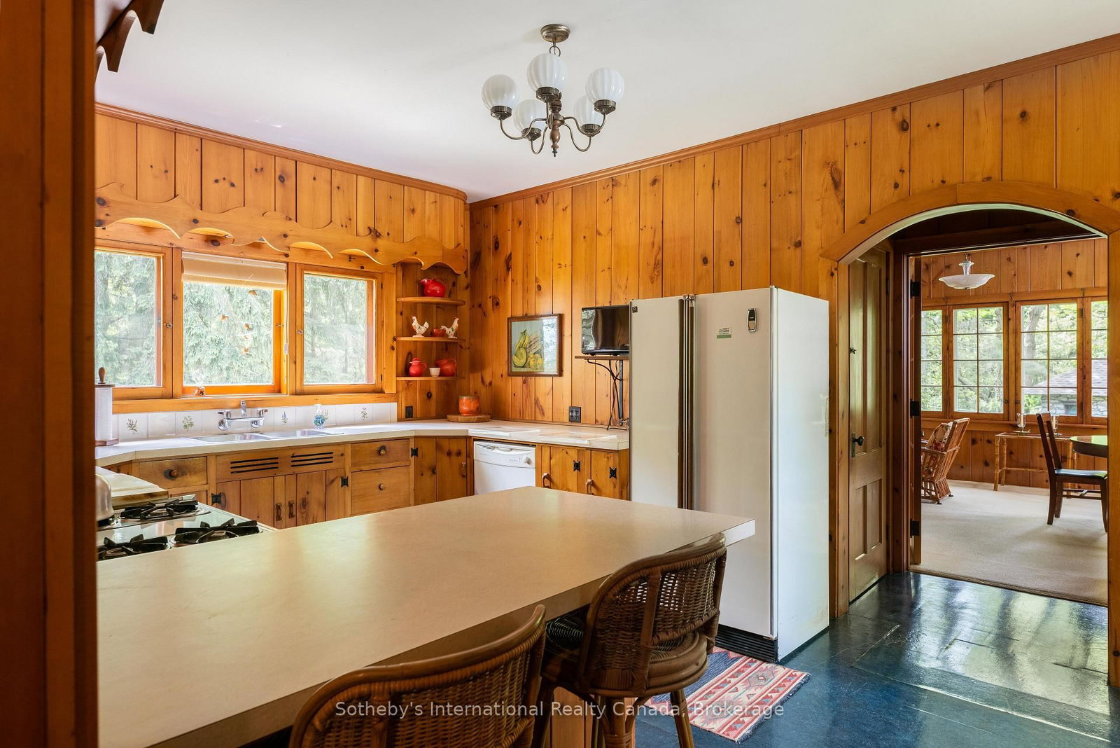 683 Point Abino Road S • Fort Erie, ON photo 13