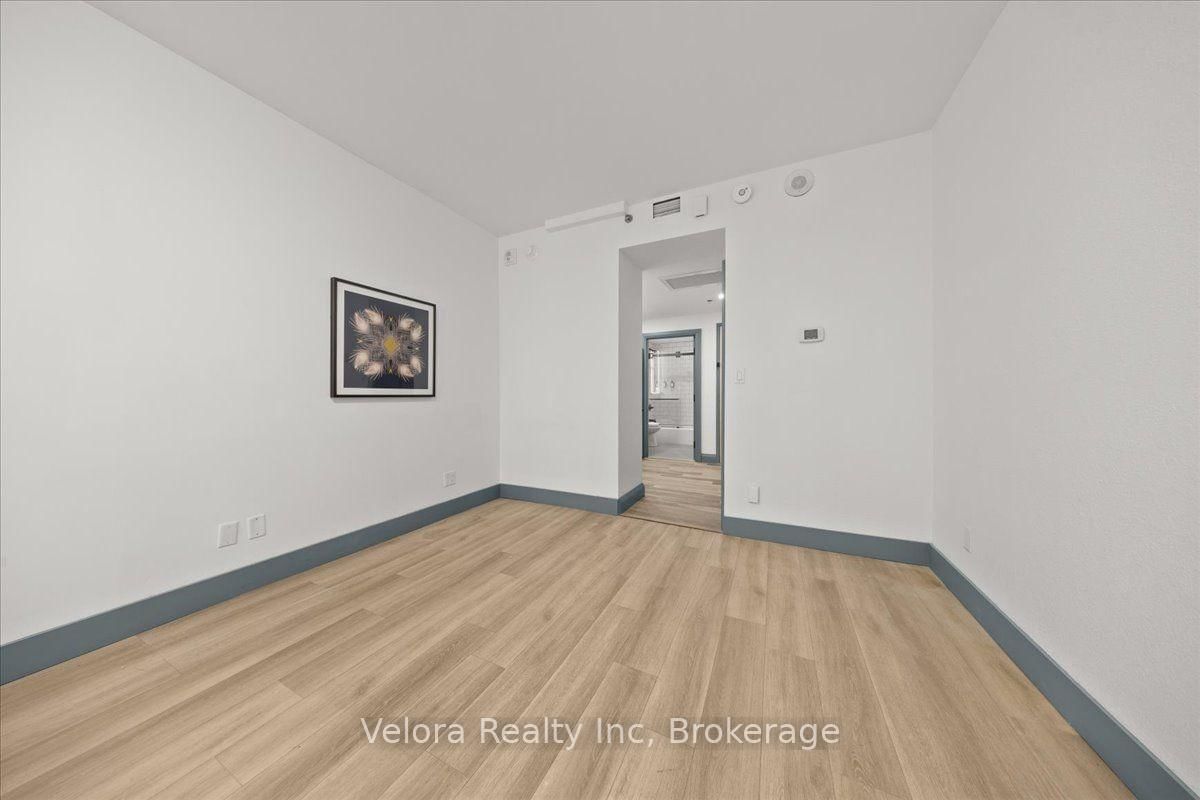 618-161 Laurier Ave, Ottawa, view 14