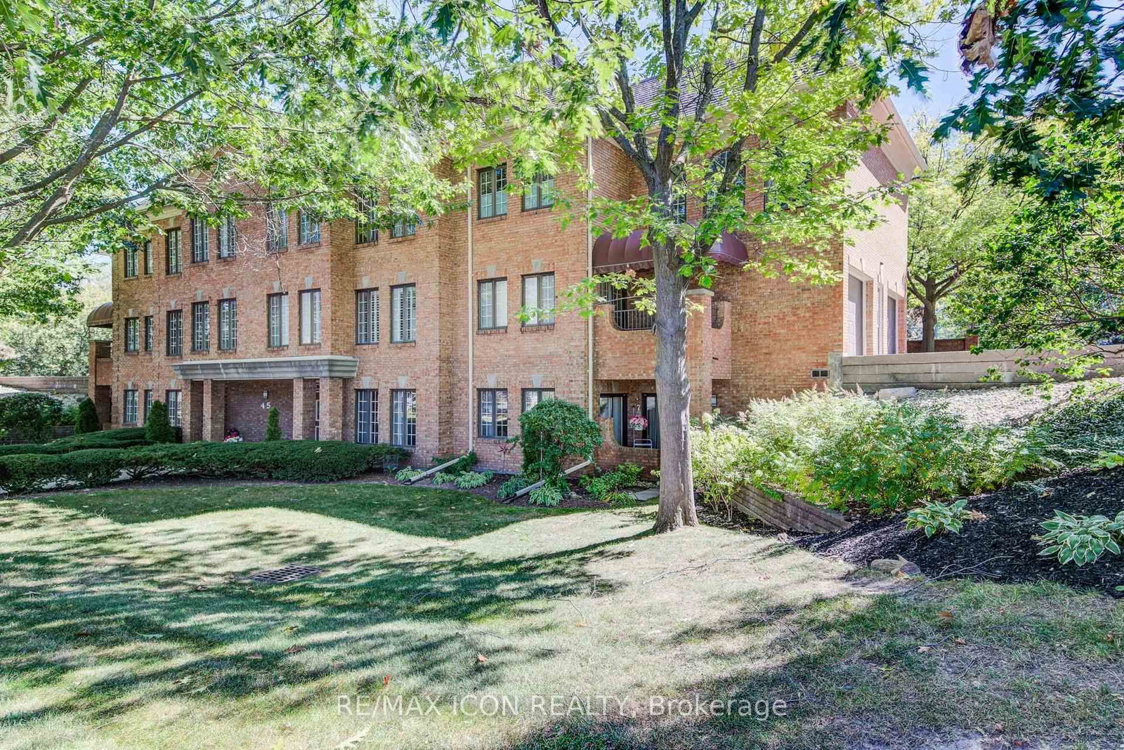 45 Blue Springs Drive • #32 • Waterloo, ON photo 40