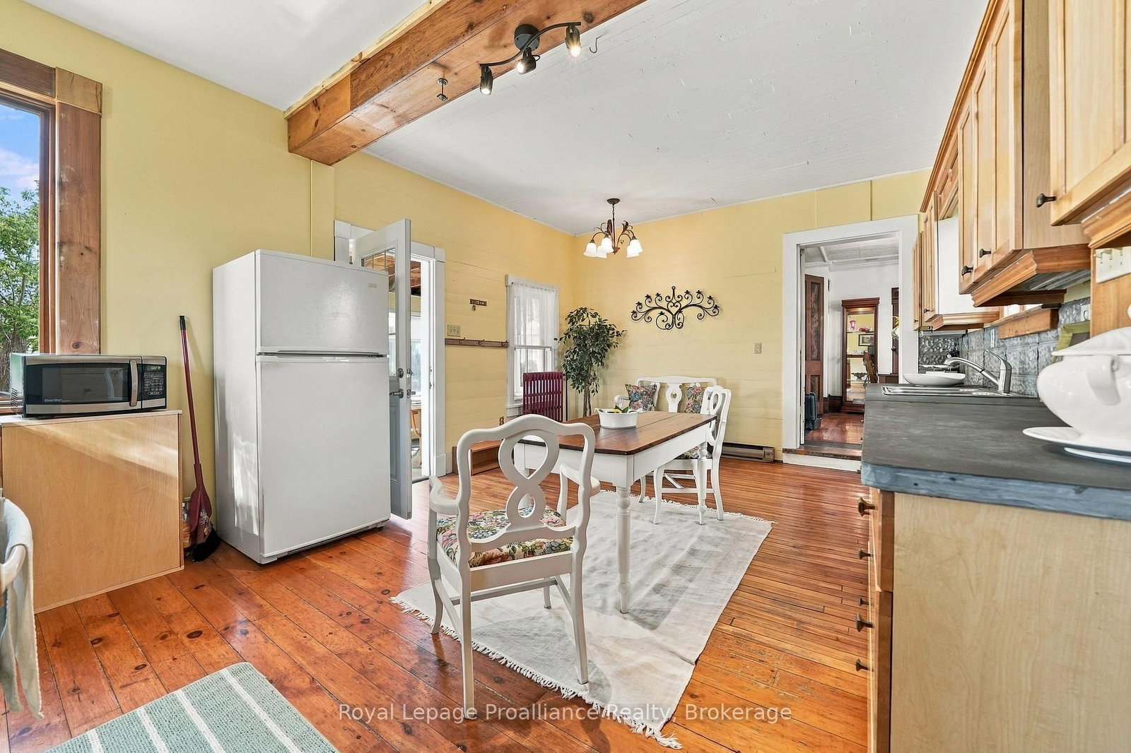 228 County Rd 29 • Prince Edward County, ON photo 11