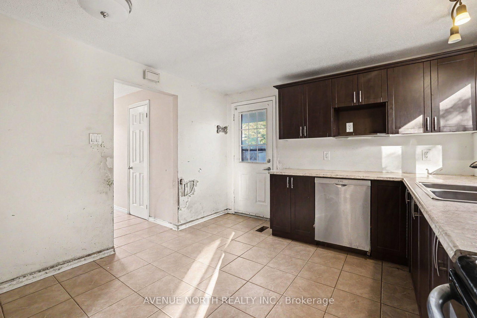 68 Downsview Crescent • Ottawa, ON photo 11