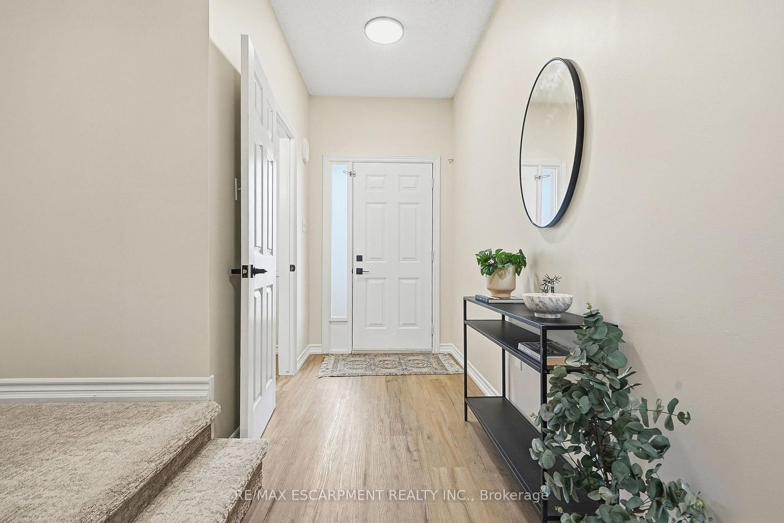 257 Southbrook Drive • Hamilton, ON photo 3