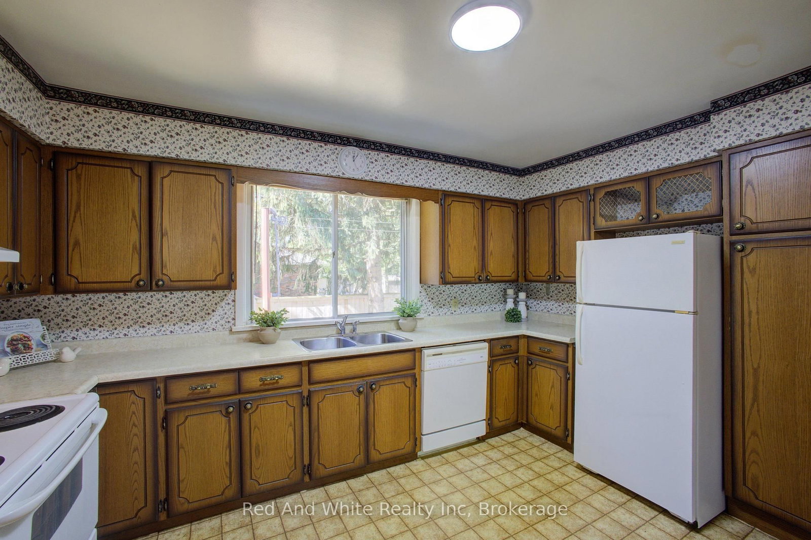 1203 Yonget Street S • Brockton, ON photo 12