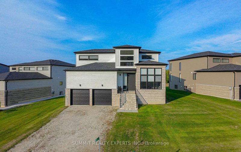 95 Goldie Court