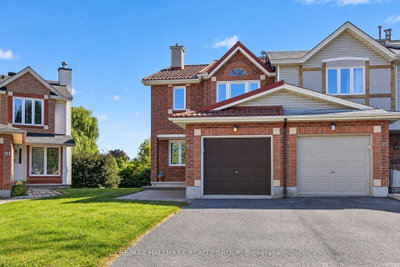 93 Banchory Crescent • Ottawa, ON photo 2