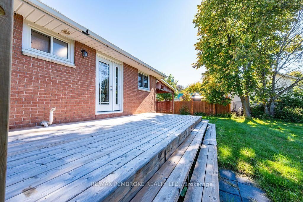 3 Elliott Street • Beachburg, ON photo 10
