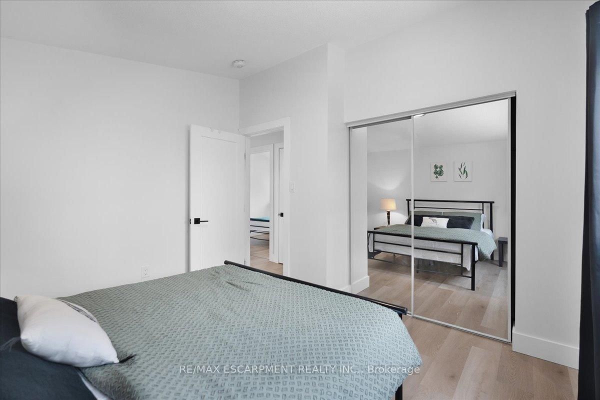 37 Lilacside Drive • Hamilton, ON photo 18