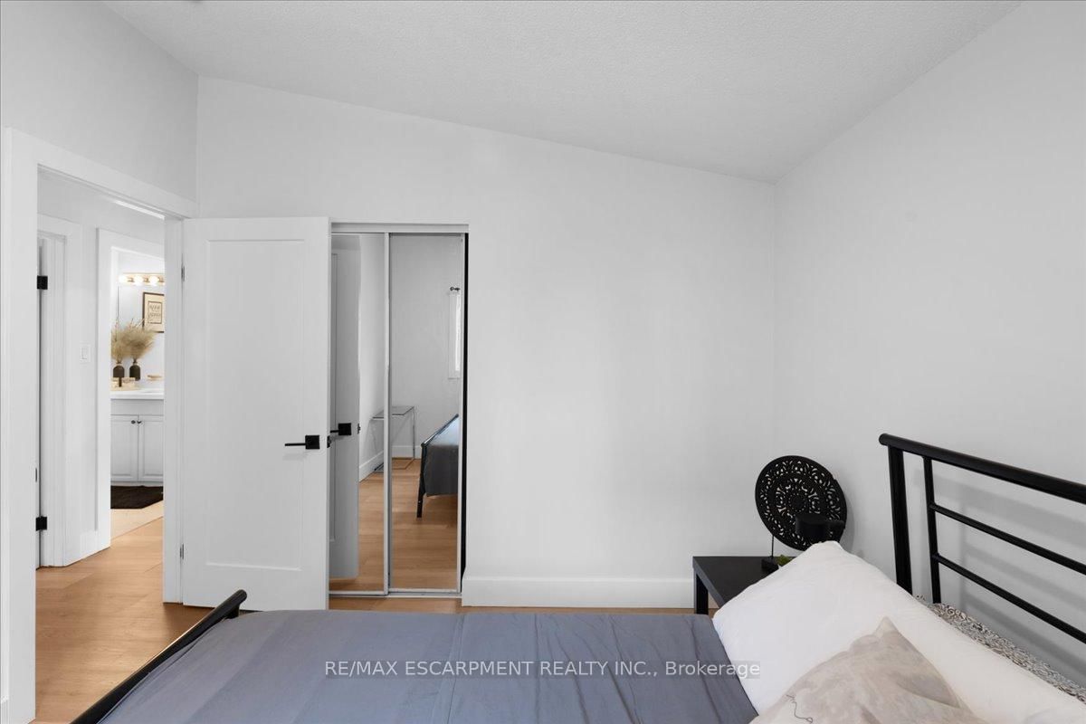 37 Lilacside Drive • Hamilton, ON photo 15