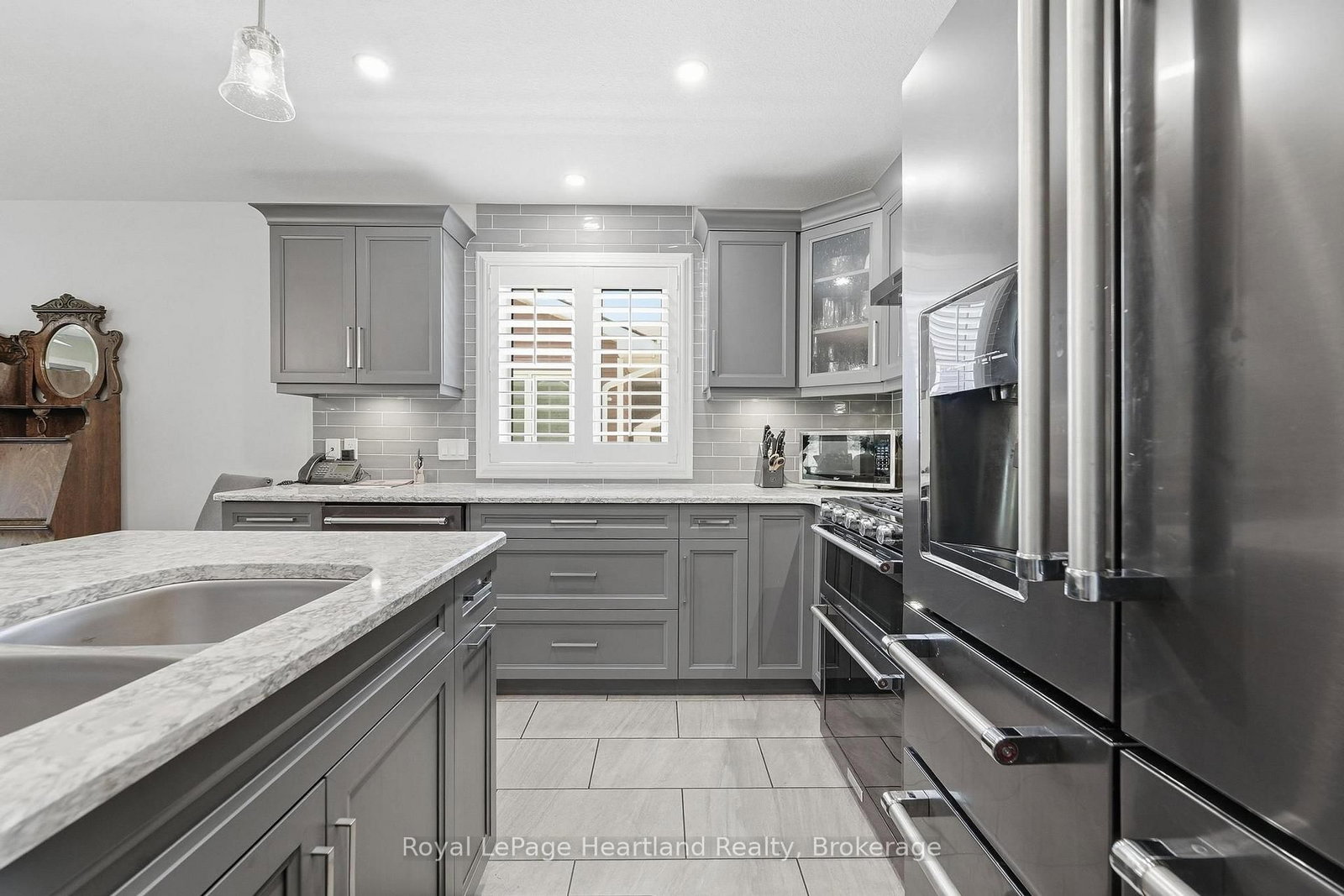 37 LAKE BREEZE Drive • Ashfield-Colborne-Wawanosh, ON photo 12