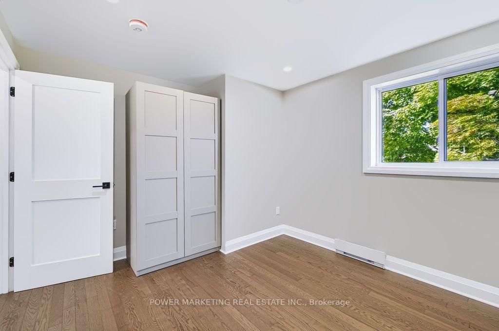 22 PARKGLEN Drive • Ottawa, ON photo 22