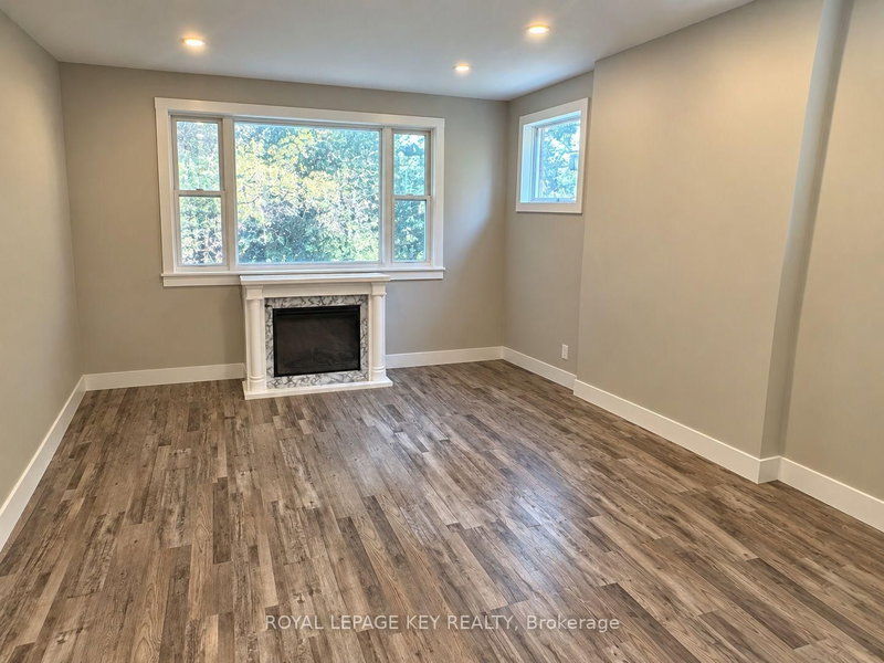 116 Cameron St photo 5