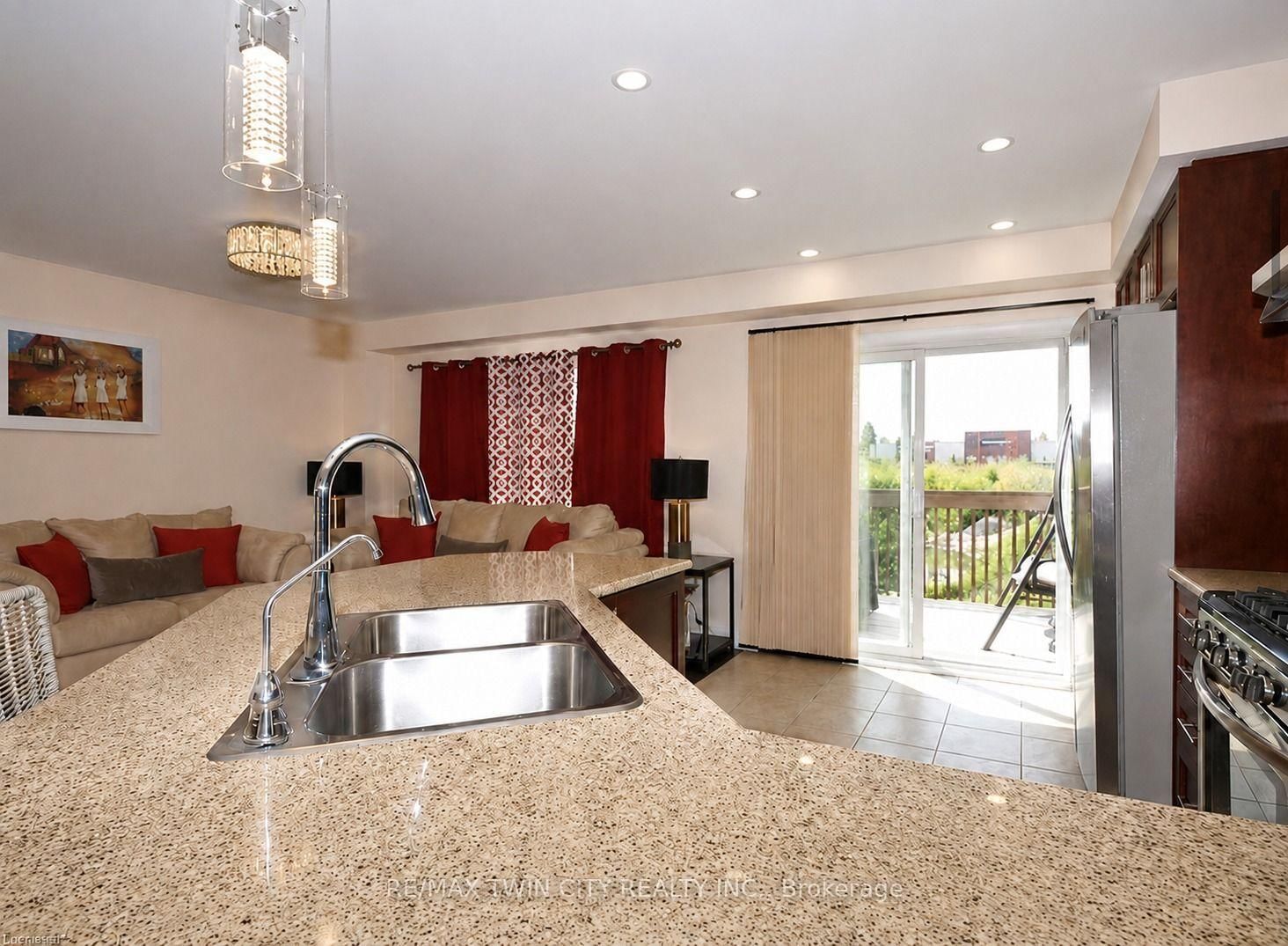 Upper-78 Glenvista Dr, Kitchener, view 8