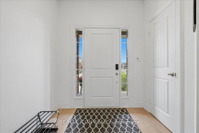 275 Falconridge Drive • Waterloo, ON photo 2