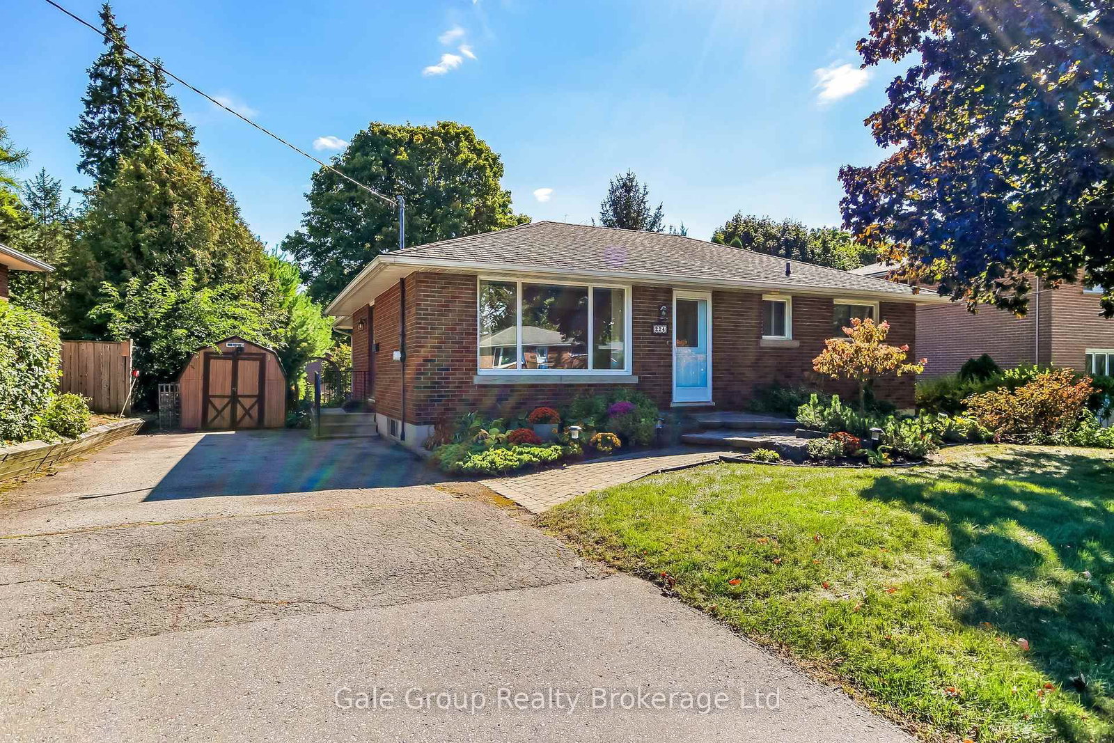 224 Fifth Avenue • Woodstock, ON photo 1