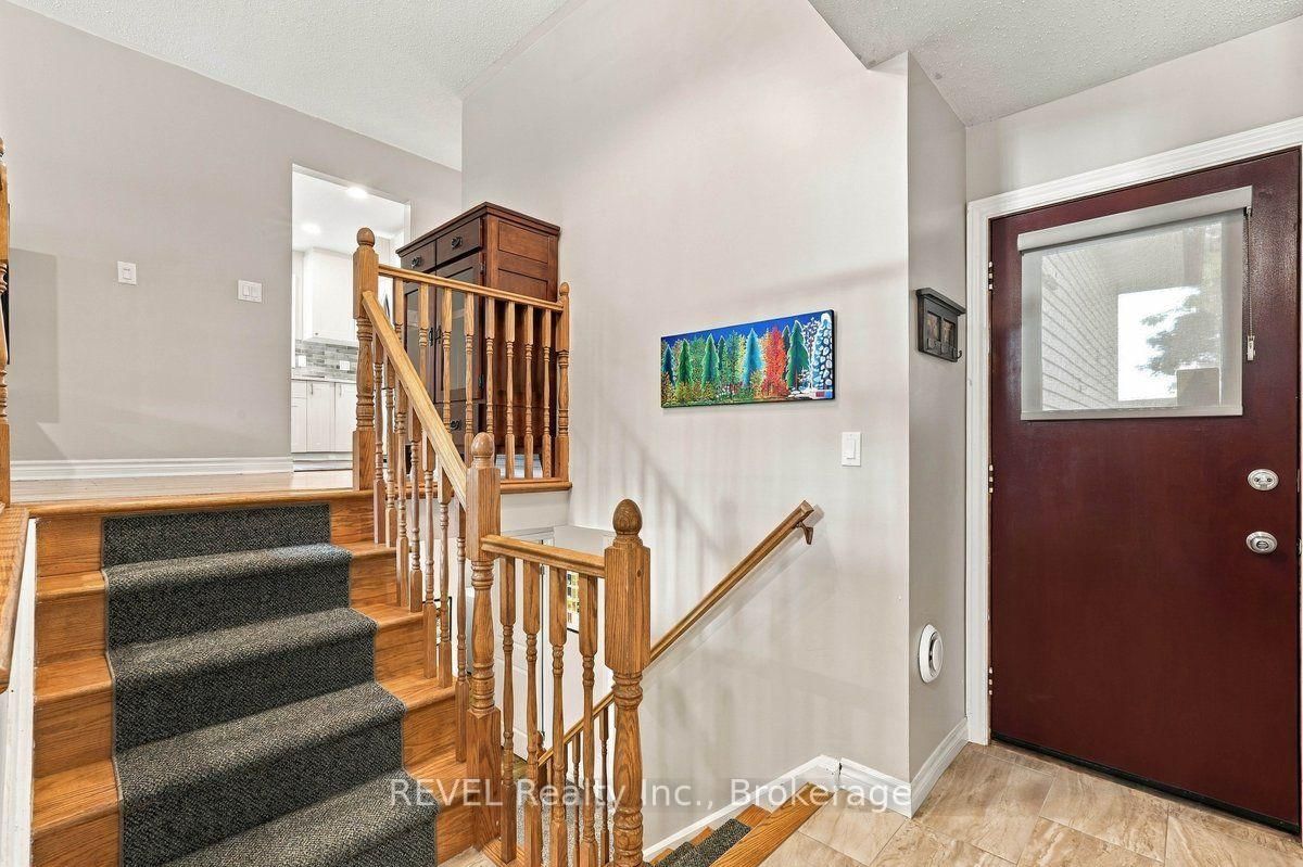 92 Maple Dr, Belleville, view 29