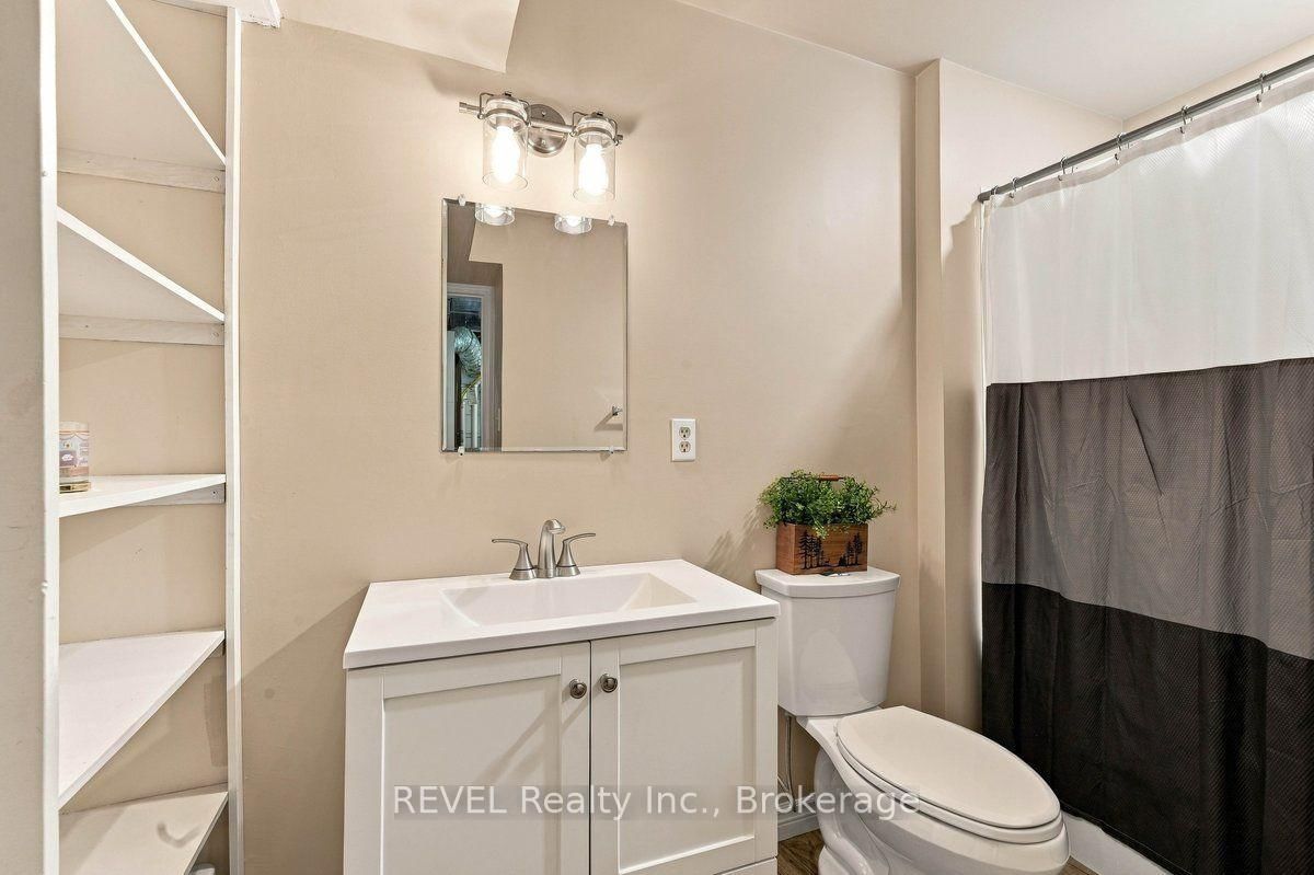 92 Maple Dr, Belleville, view 27