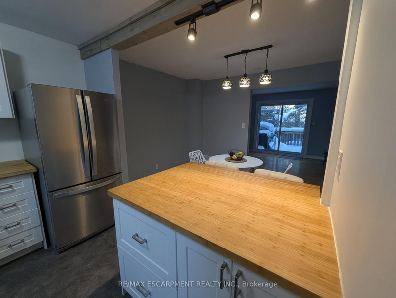 32 - 1440 Garth Street