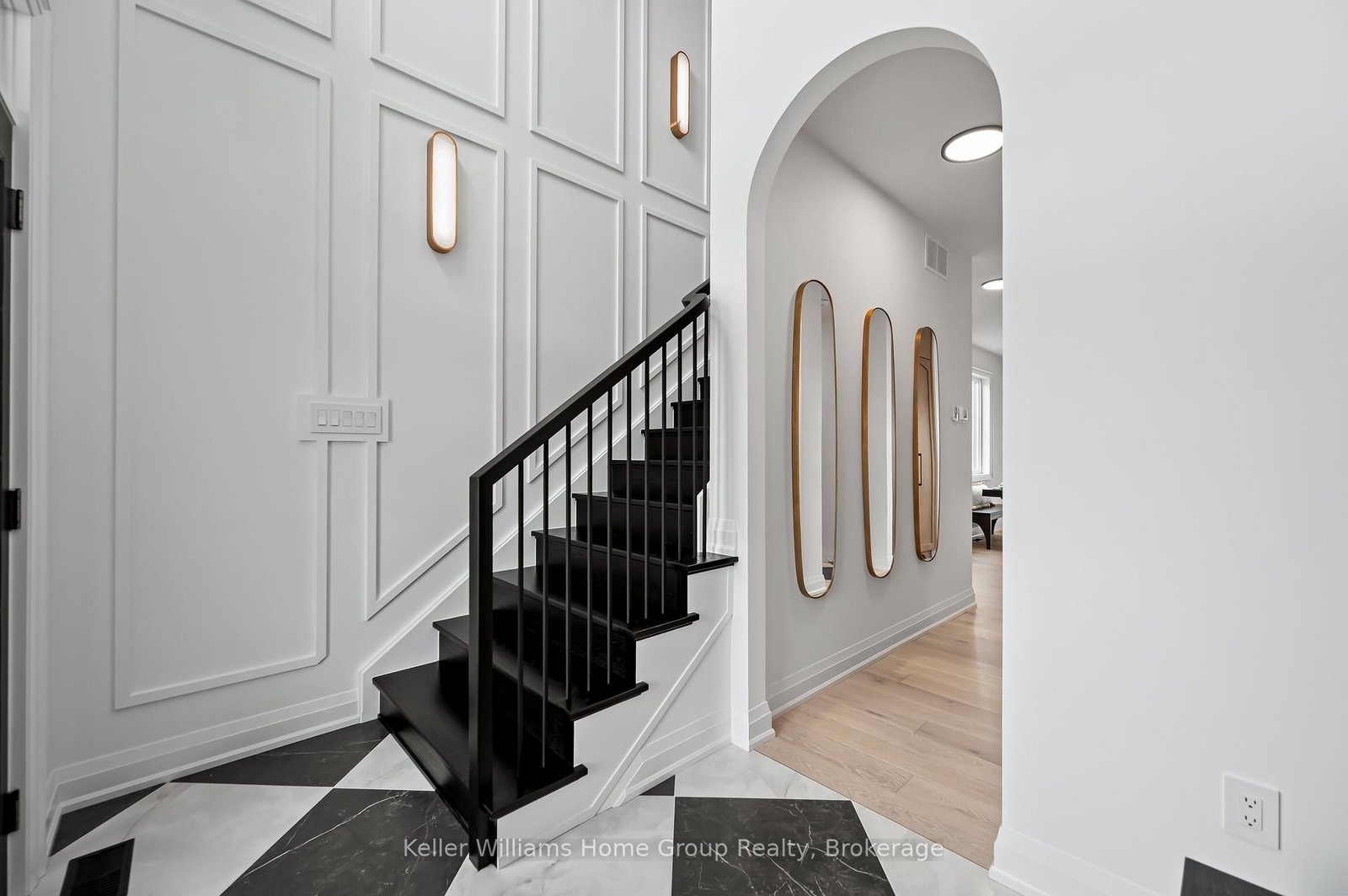 39 Halls Drive • Centre Wellington, ON photo 3