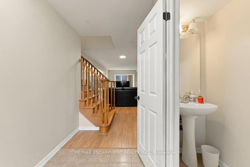 173 Whitwell Way
