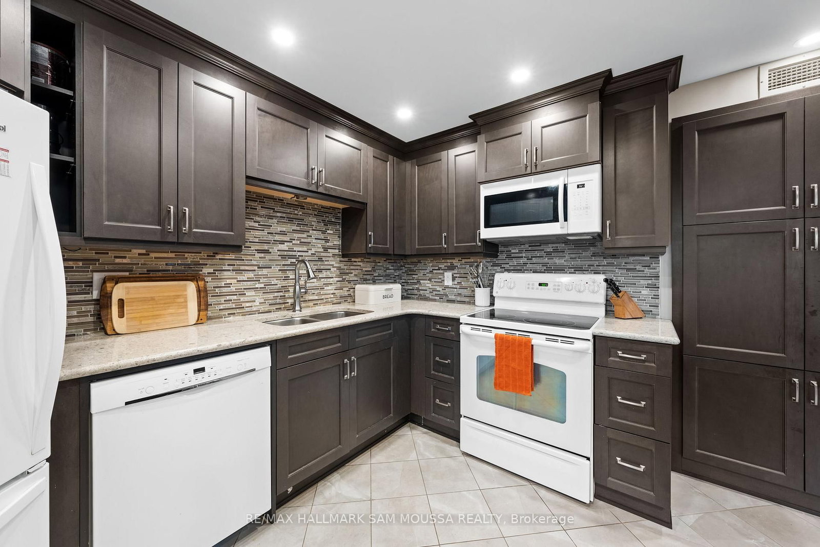 504-3105 Carling Ave, Ottawa, view 12