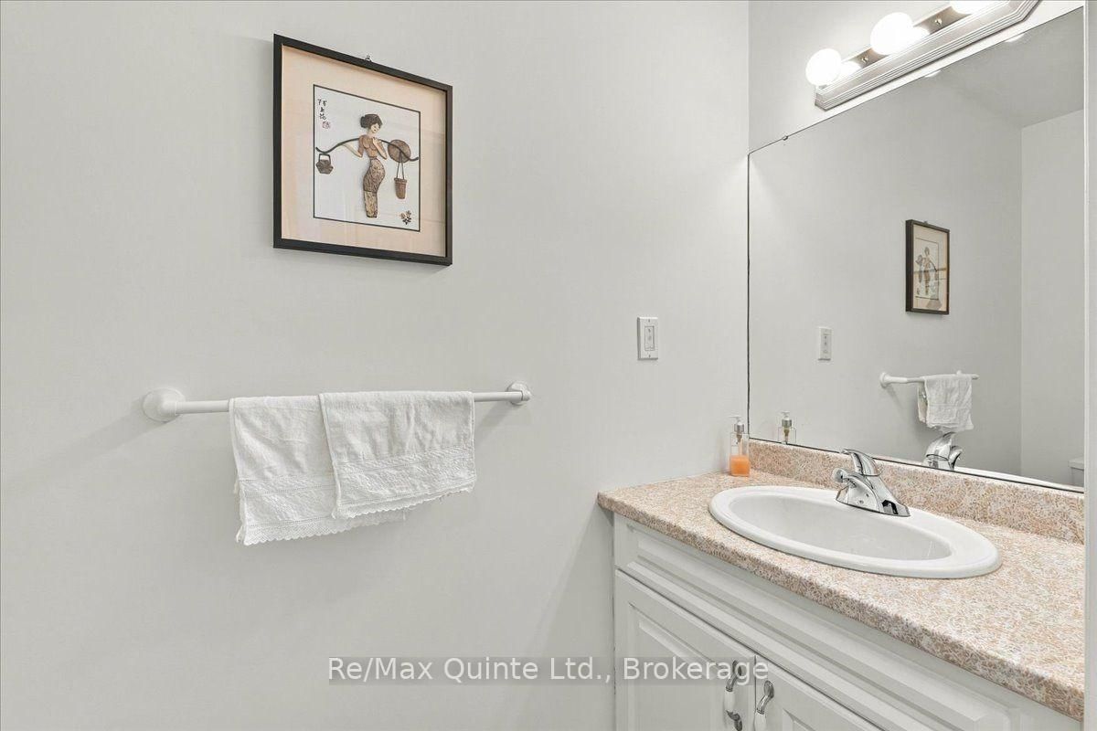 11 Huron Lane • Belleville, ON photo 19