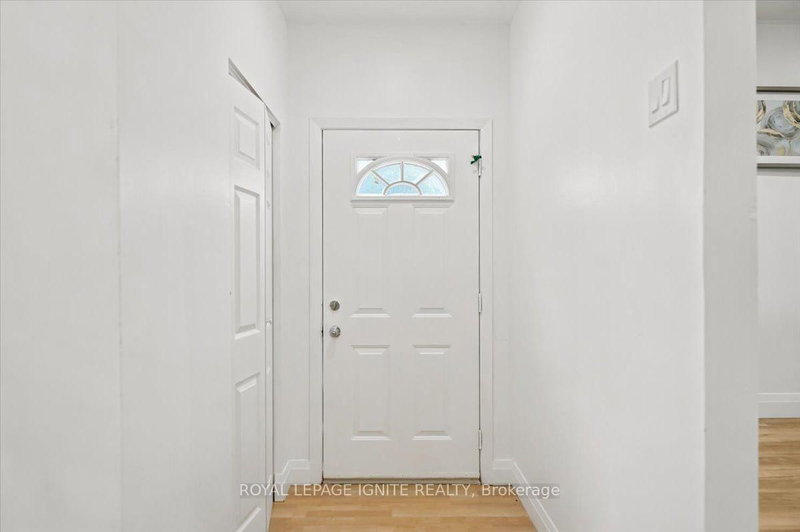 6 Upton Cres photo 2