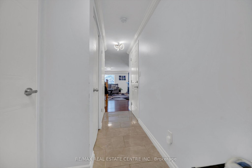 255 Prosperity Drive 4
