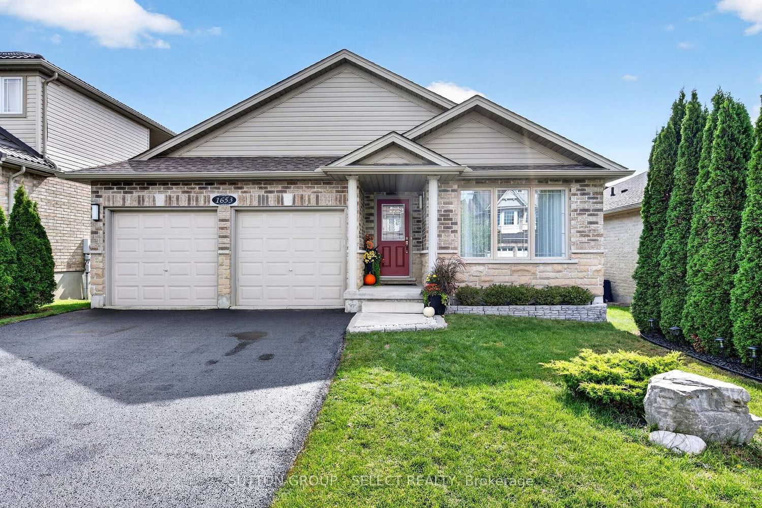1653 Cedarcreek, London North, Ontario N5X 0C8